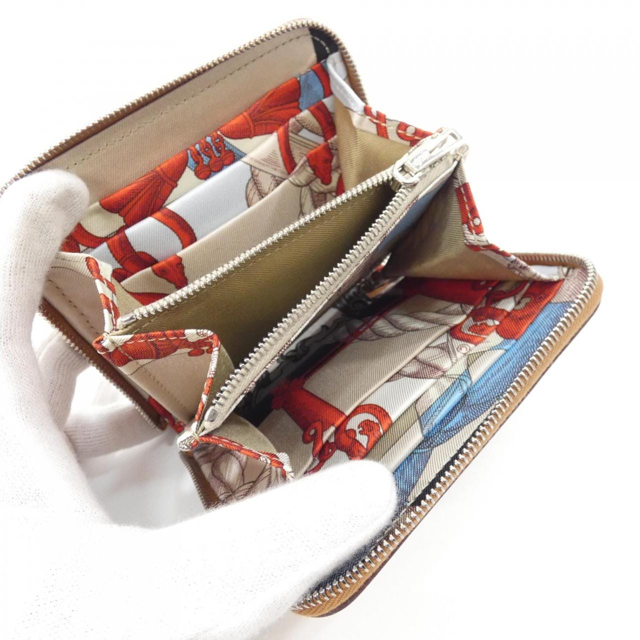 【未使用品】エルメス DELLA CAVALLERIA シルク イン コンパクト 086408CK 財布