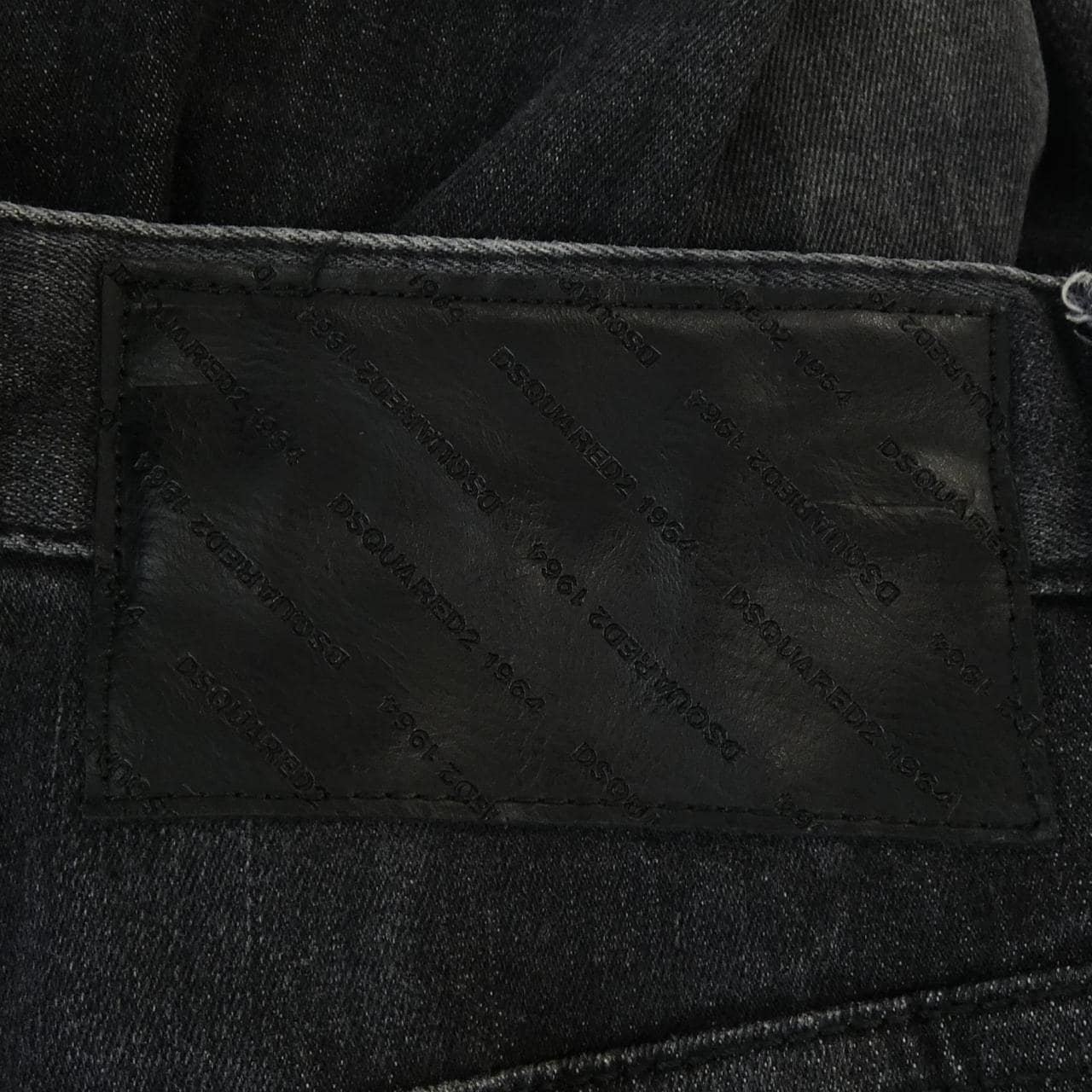 ディースクエアード DSQUARED2 S71LB0751 ジーンズ