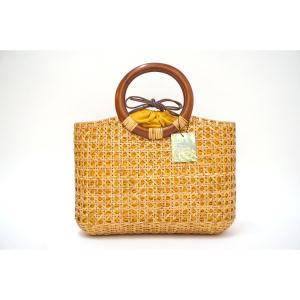 【新品】カゴバッグ　籐　巾着付き