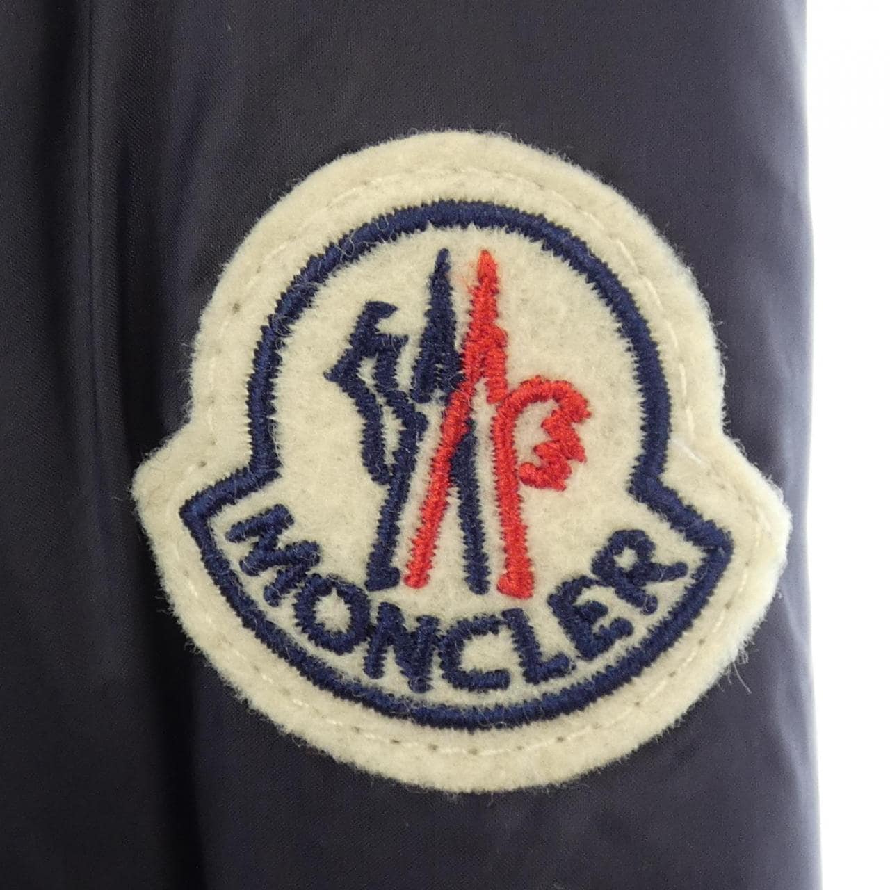 モンクレール MONCLER ダウンジャケット