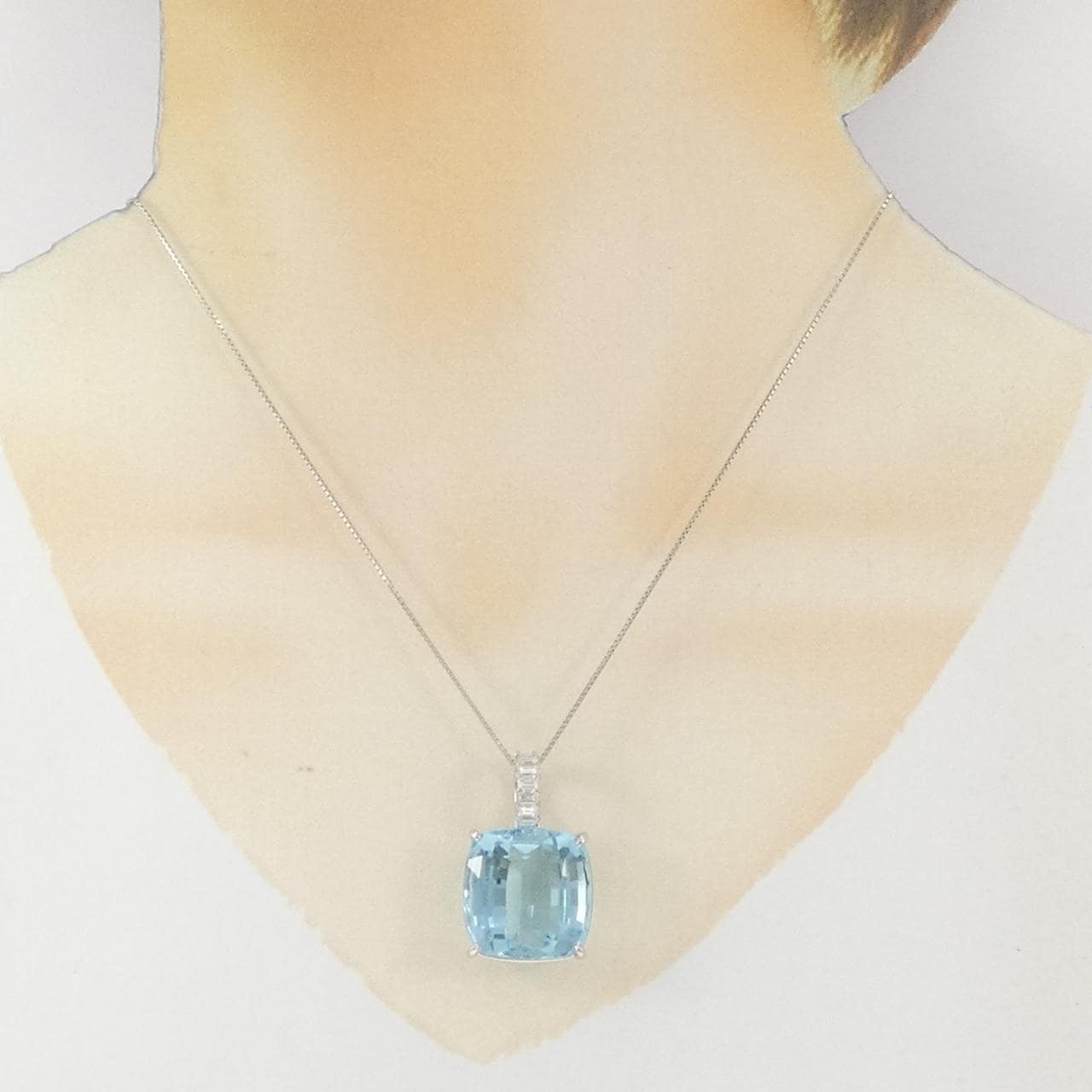 PT900/PT850 アクアマリン ネックレス 28.00CT