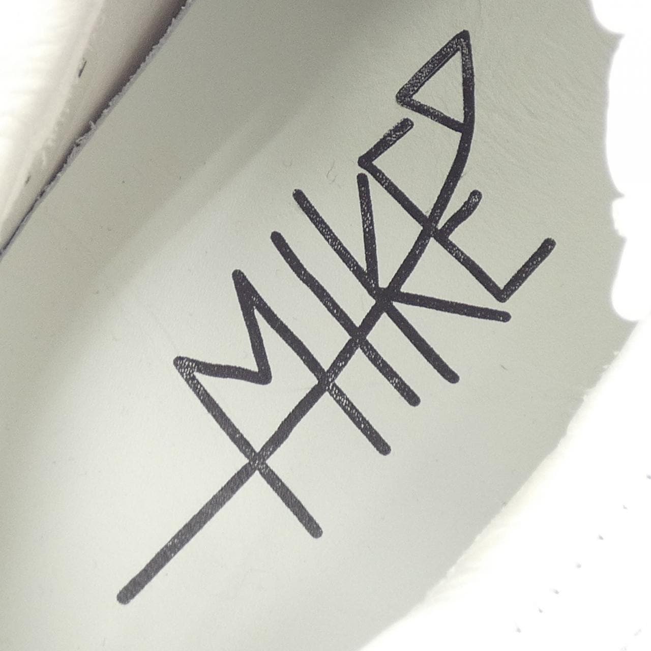 MIKE スニーカー