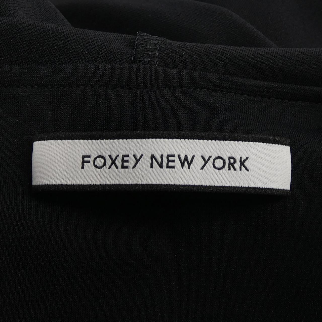 フォクシーニューヨーク FOXEY NEW YORK パーカー