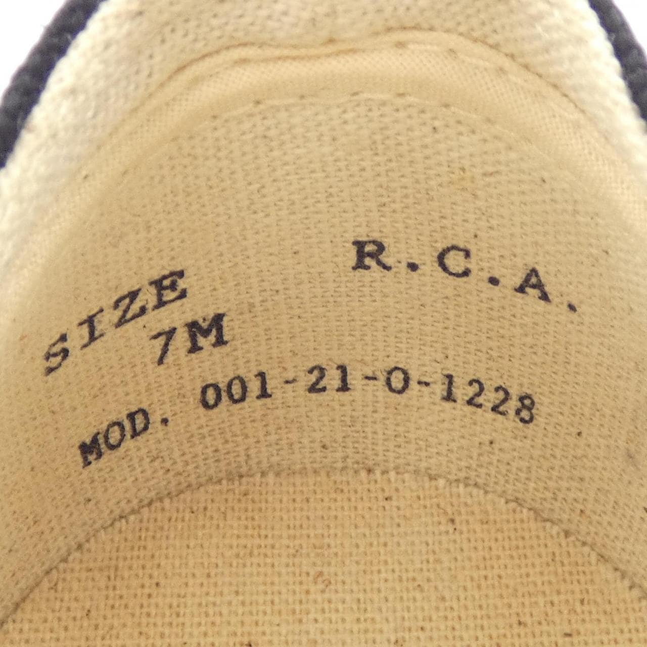 R.C.A スニーカー