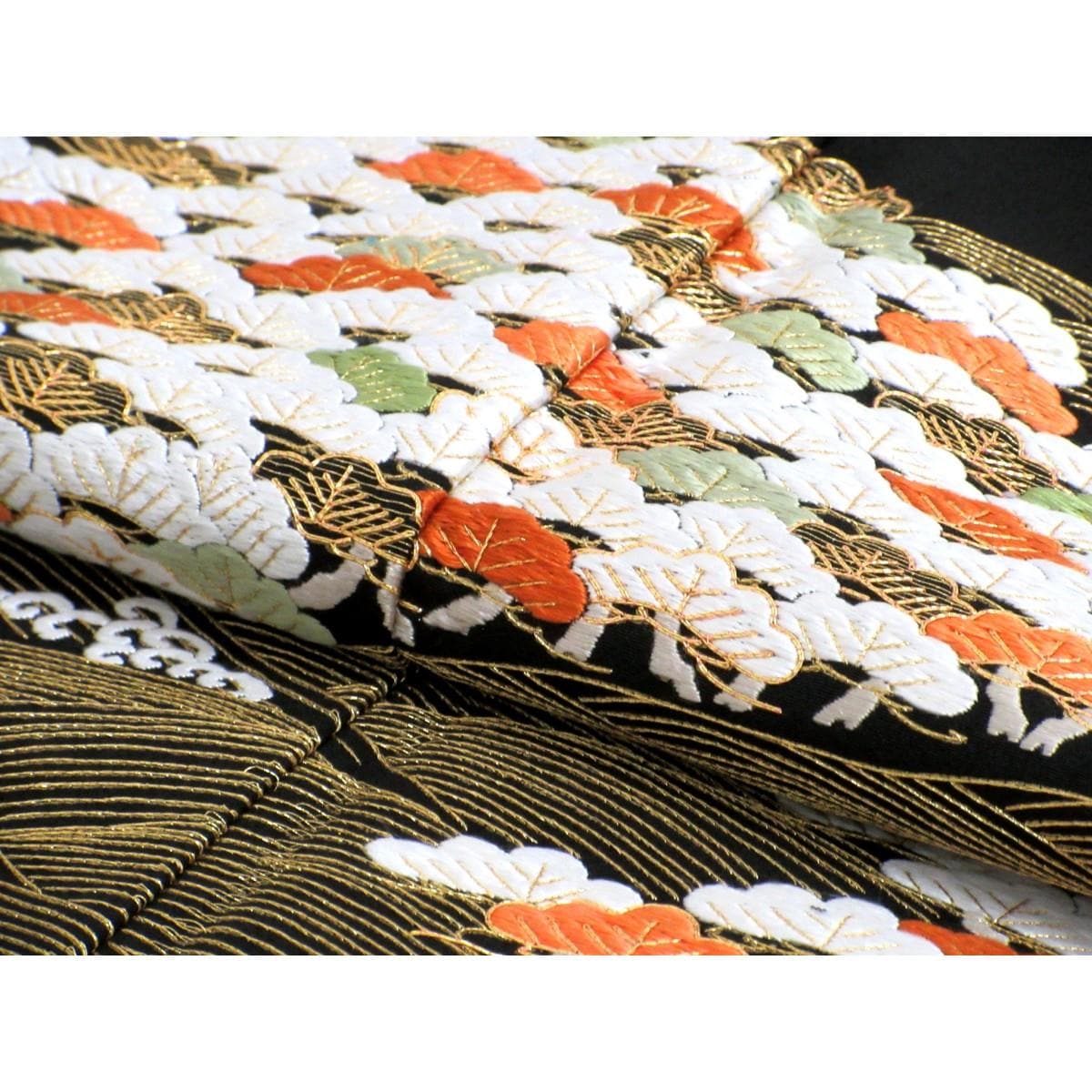 【未使用品】留袖　刺繍加工　五枚笹