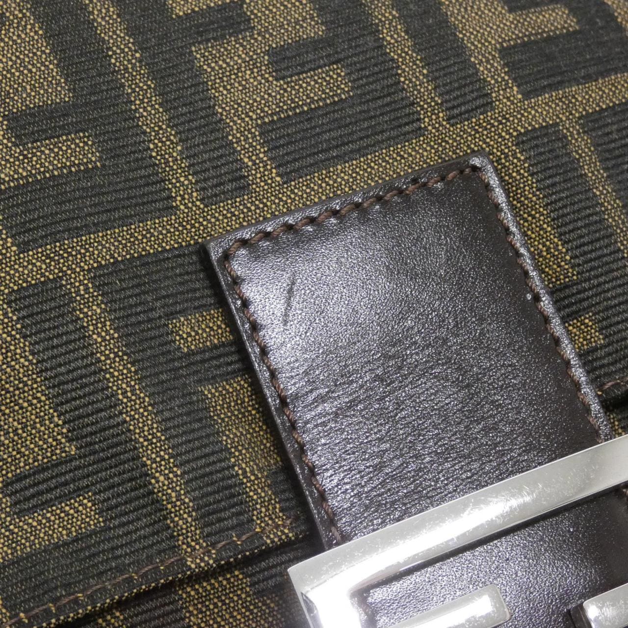 【ヴィンテージ】フェンディ マンマ バゲット 26325 ショルダーバッグ