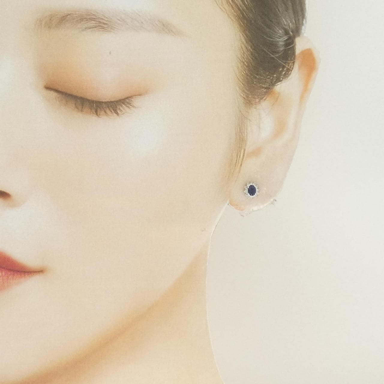 PT900 Sapphire Earrings