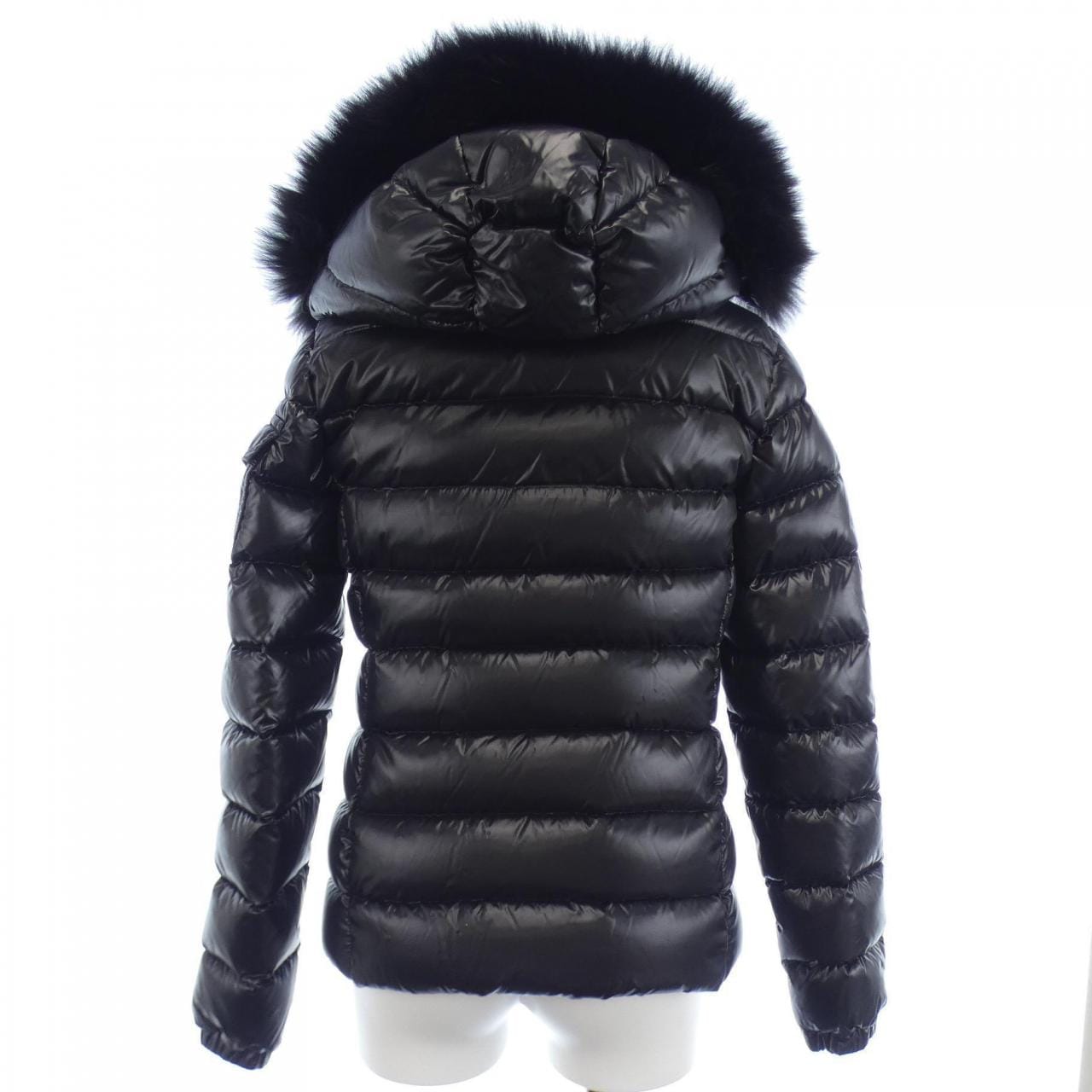 モンクレール MONCLER ダウンジャケット