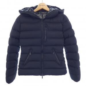 モンクレール MONCLER ダウンジャケット