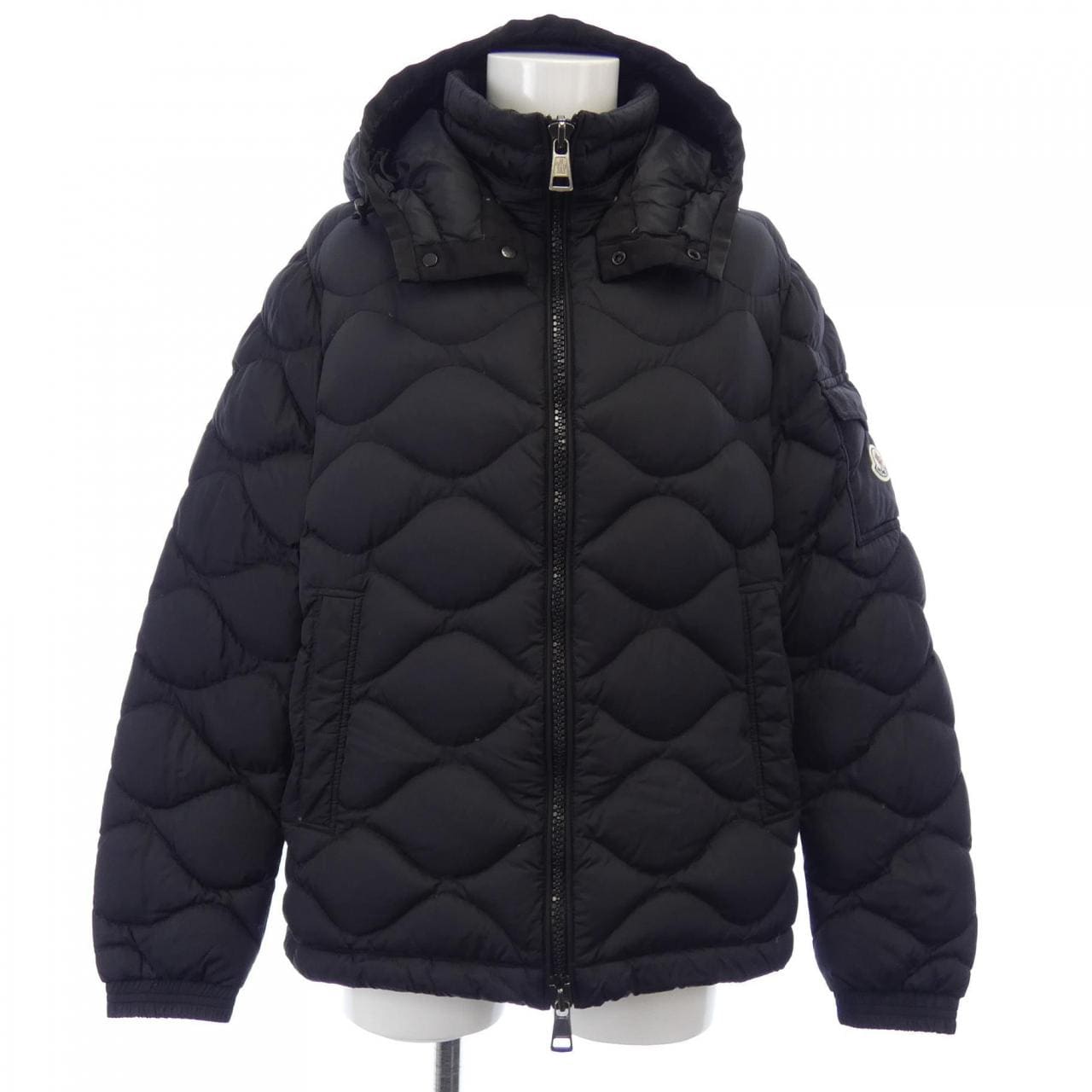 モンクレール MONCLER ダウンジャケット