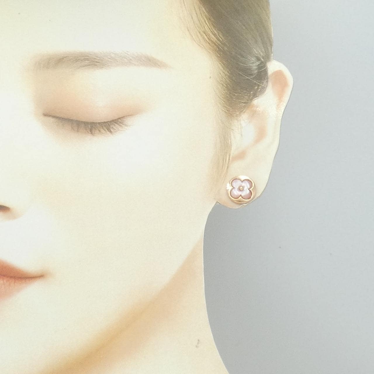 ルイヴィトン ピュス サン ブロッサム ナクレ ピアス