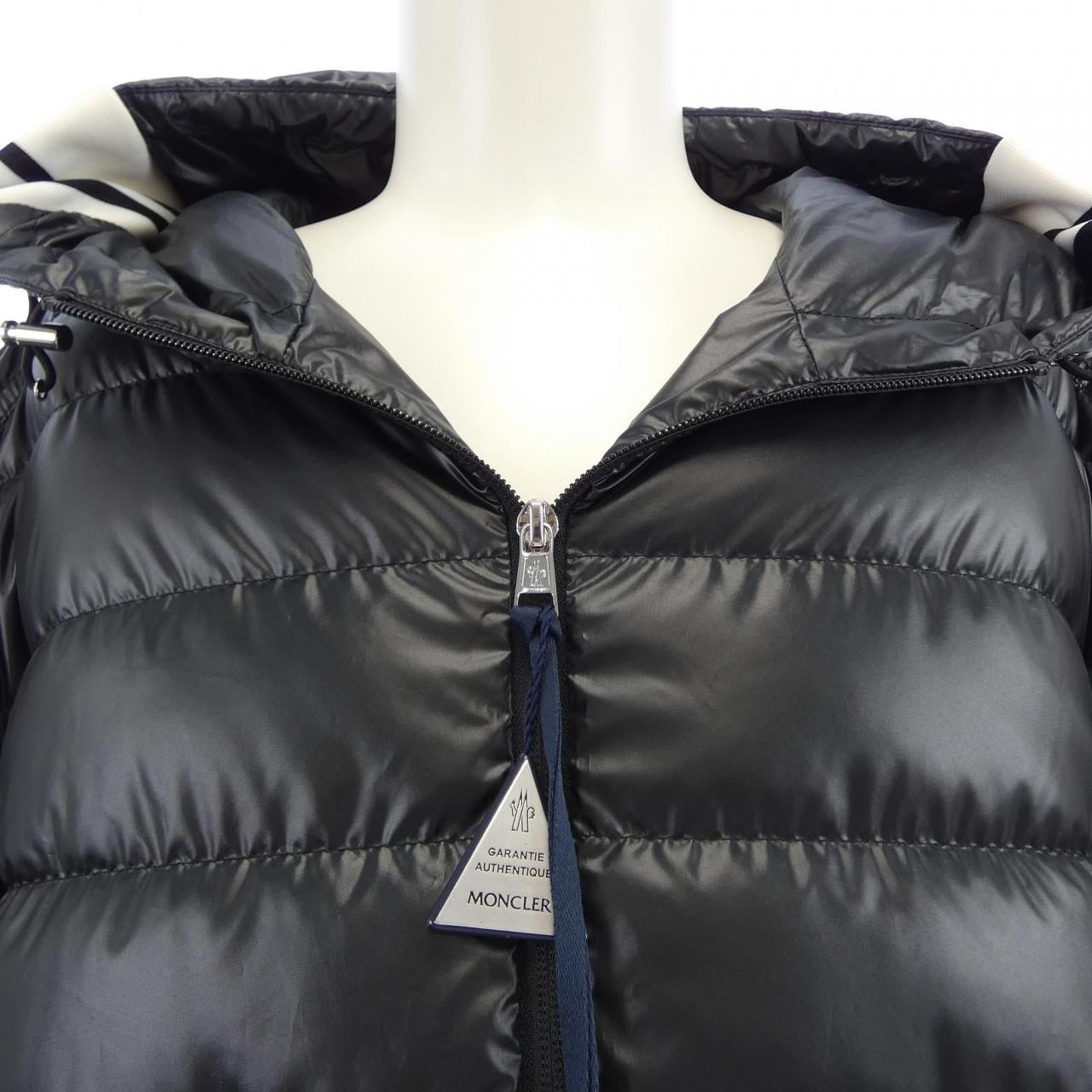 モンクレール MONCLER CORNOUR ダウンジャケット