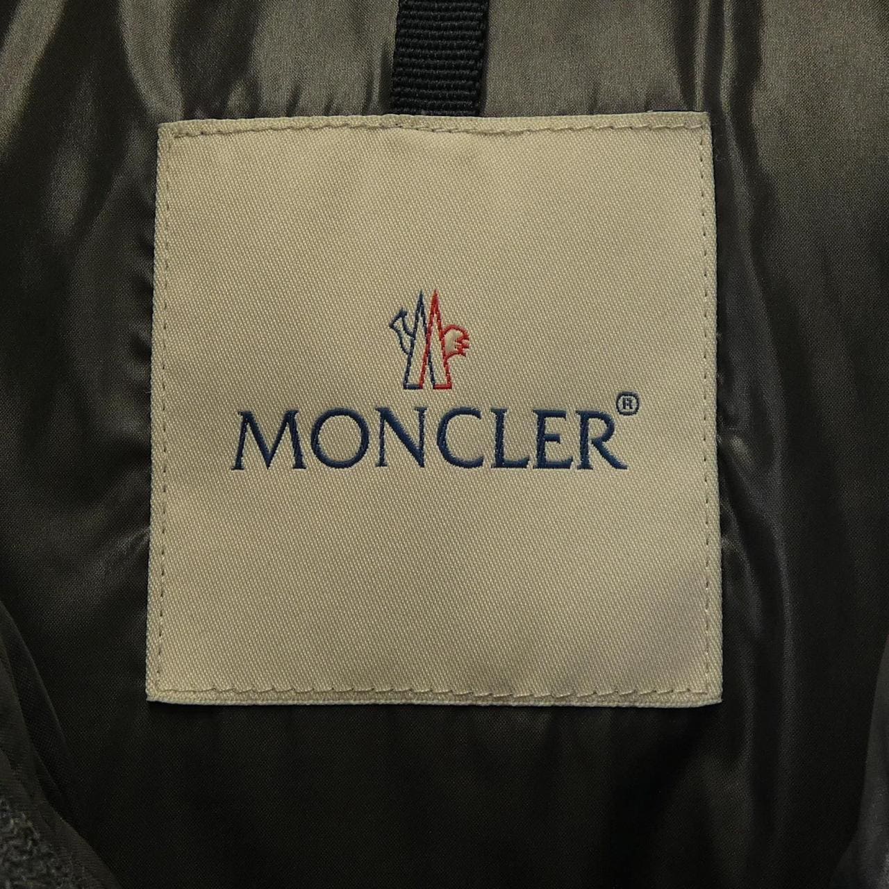 モンクレール MONCLER ダウンジャケット