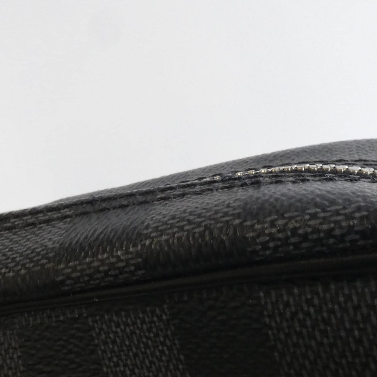 ルイヴィトン ダミエ グラフィット ポルト ドキュマン ヴォワヤージュ N41125 バッグ