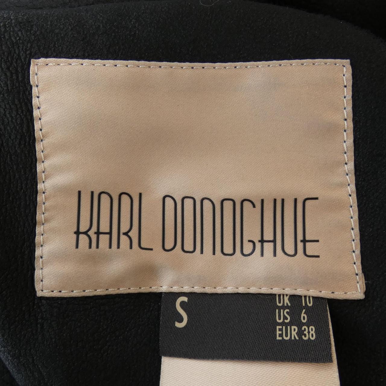 カールドノヒュー KARL DONOGHUE ムートンコート