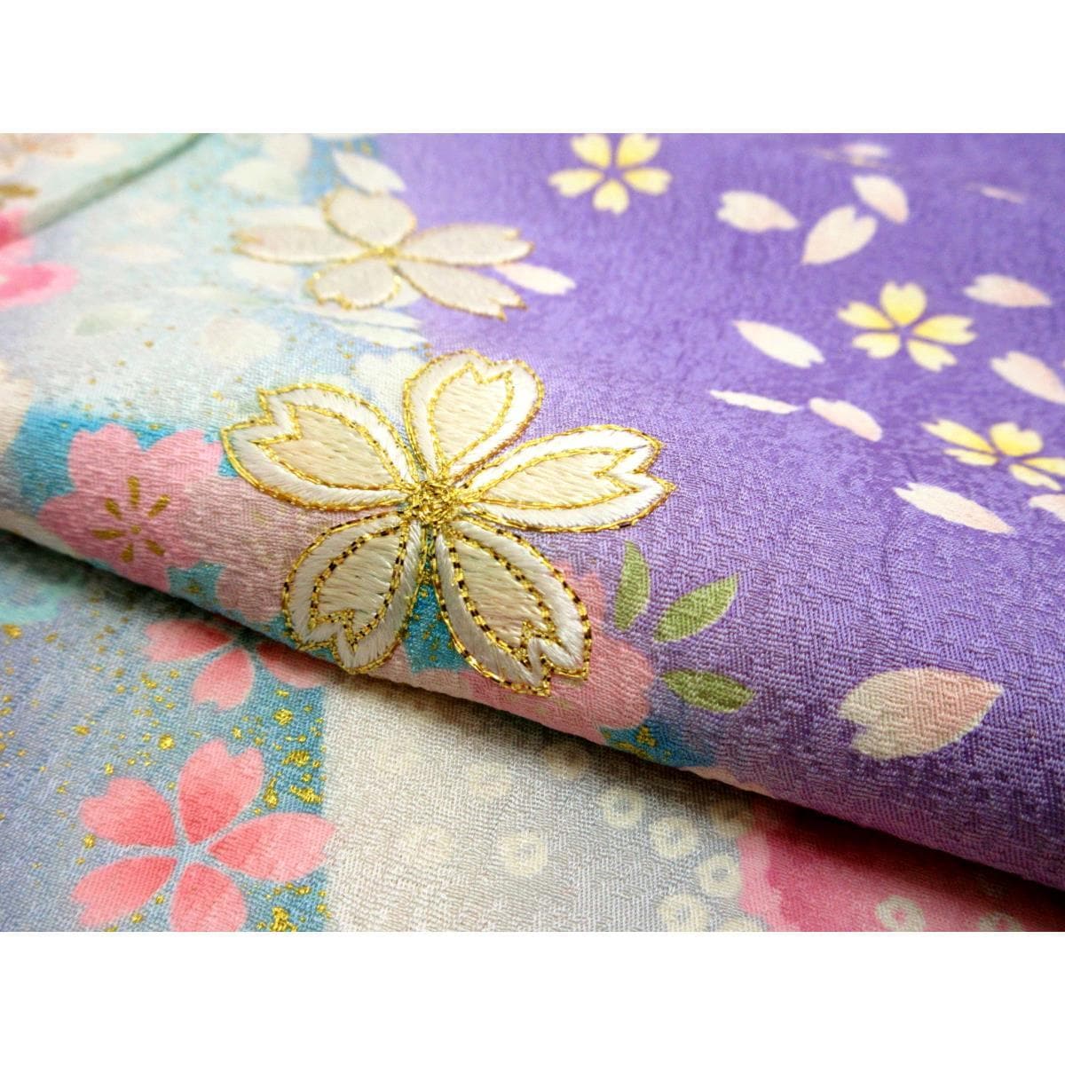 【未使用品】訪問着　友禅金彩加工　刺繍入り