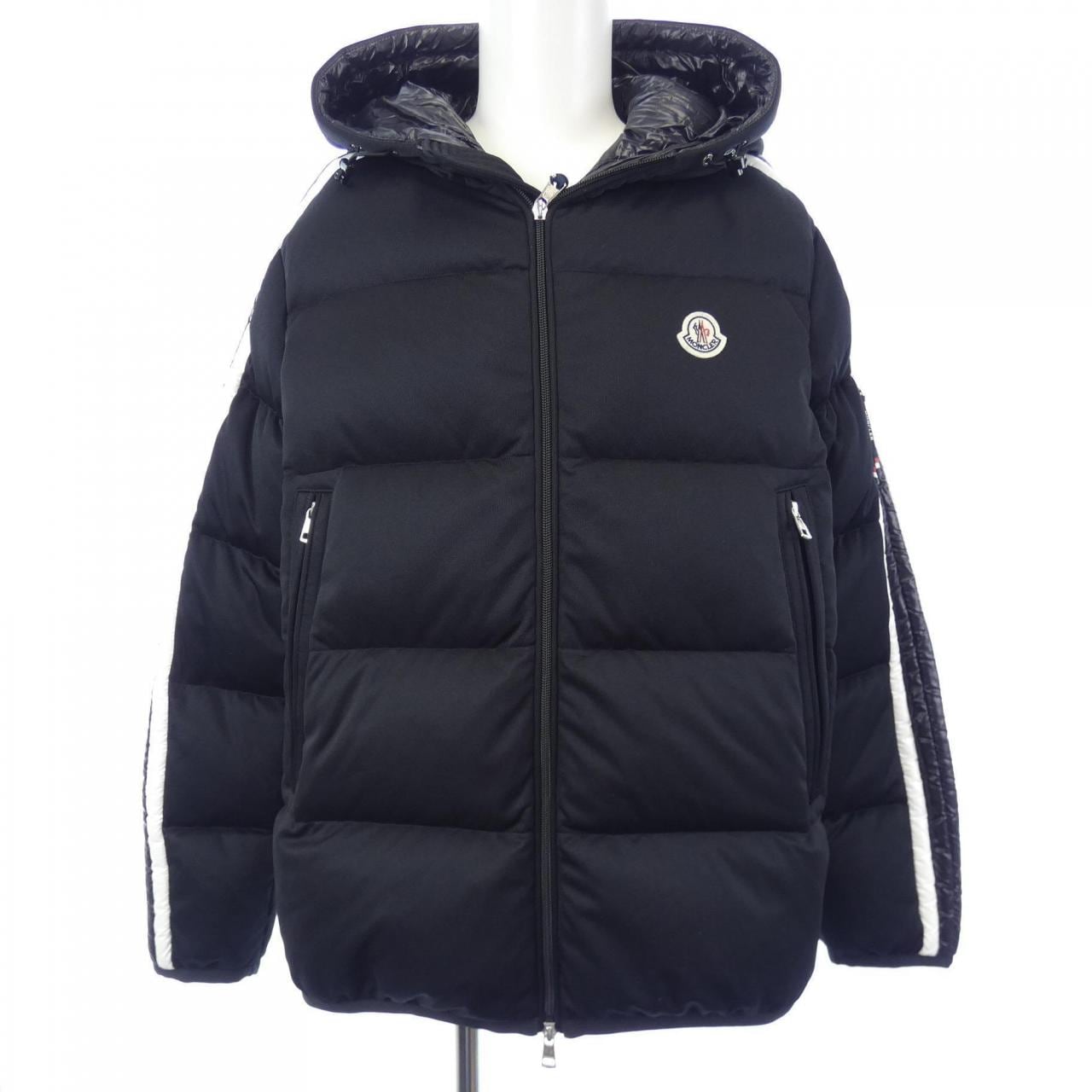 モンクレール MONCLER ダウンジャケット