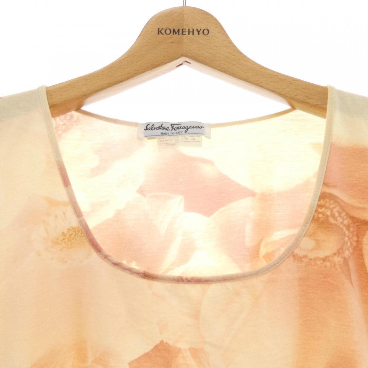 サルヴァトーレフェラガモ SALVATORE FERRAGAMO Tシャツ