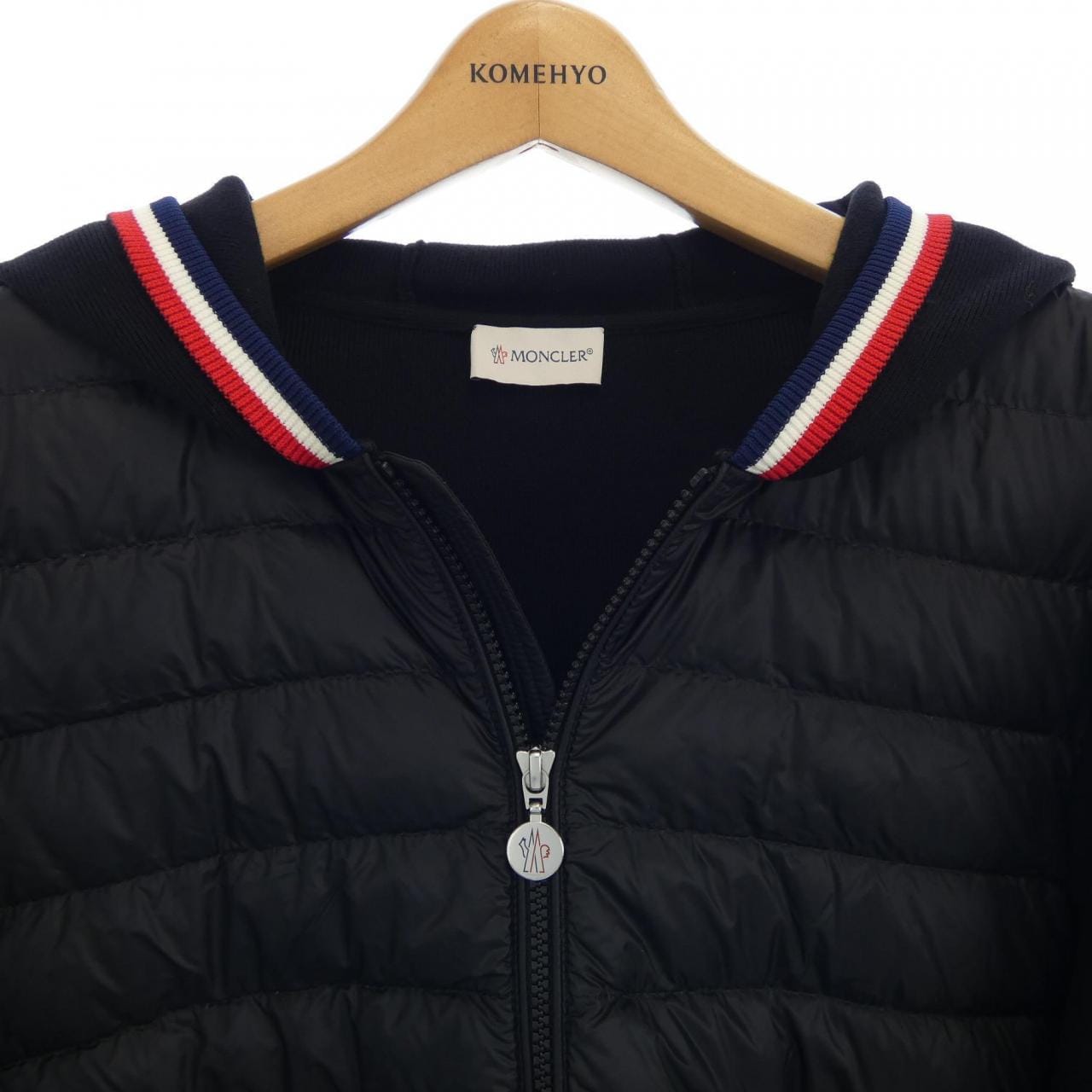 モンクレール MONCLER ダウンジャケット