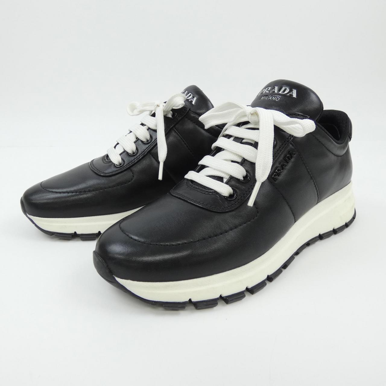 プラダ PRADA スニーカー