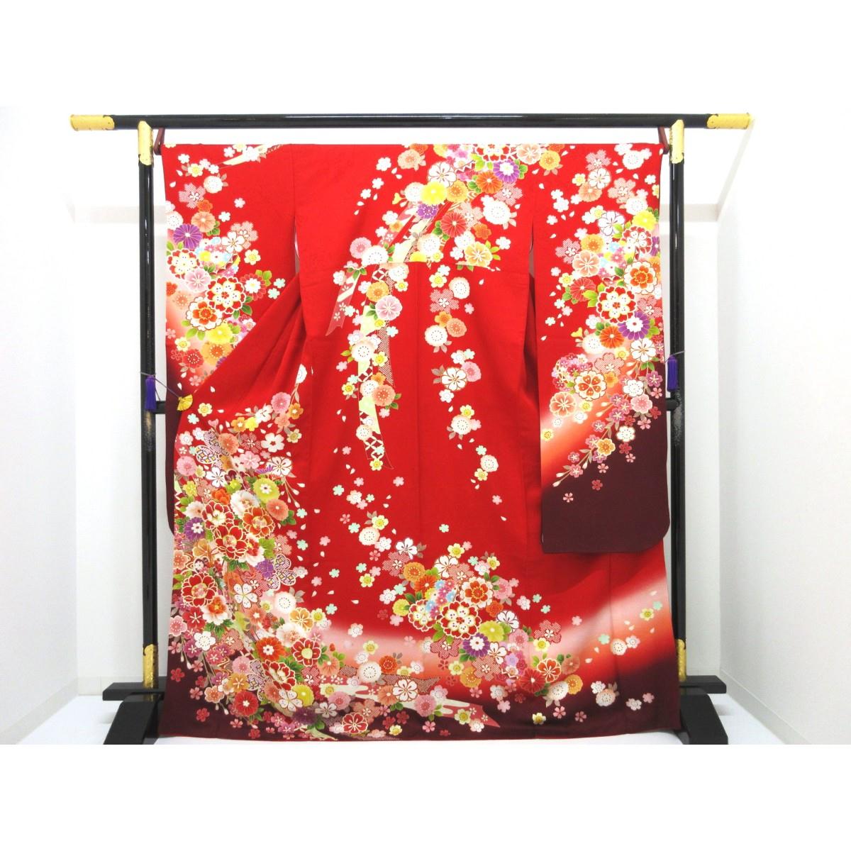 振袖　友禅加工刺繍入り　ボカシ染
