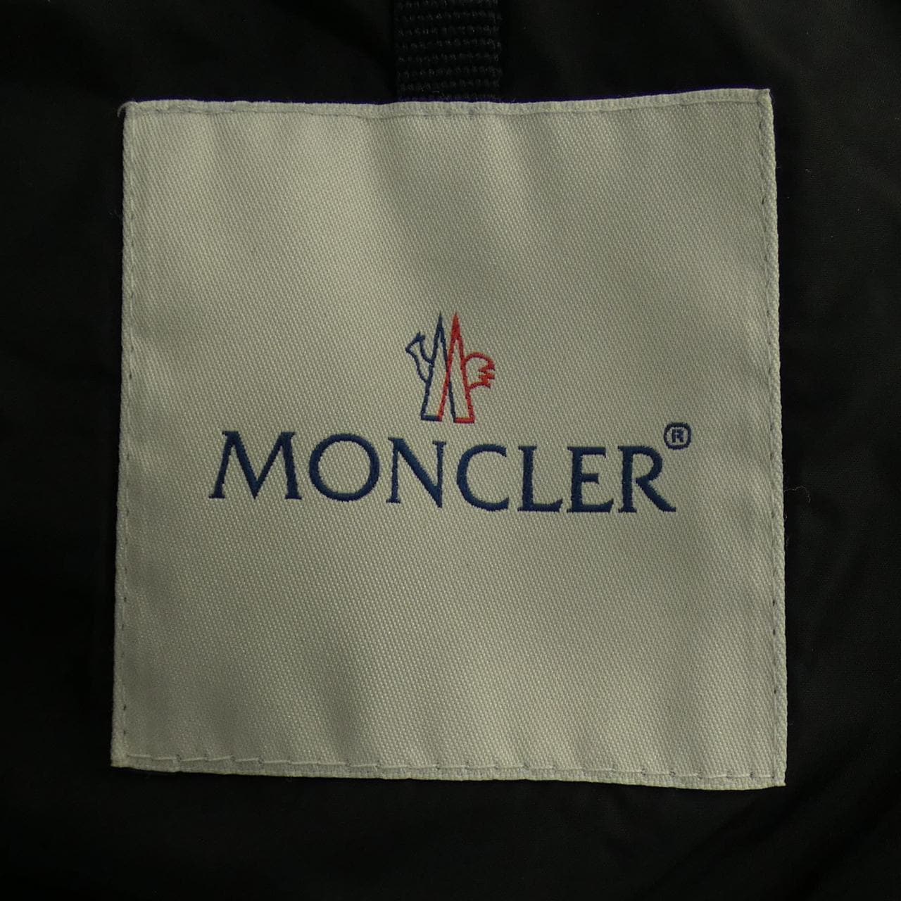 モンクレール MONCLER ダウンジャケット