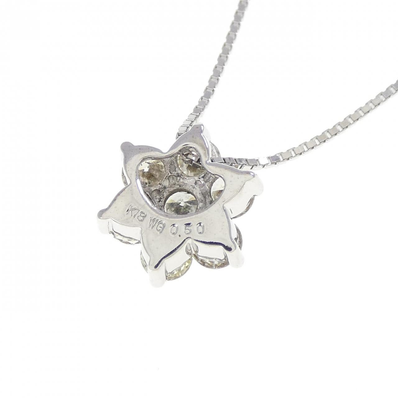 K18WG フラワー ダイヤモンド ネックレス 0.50CT