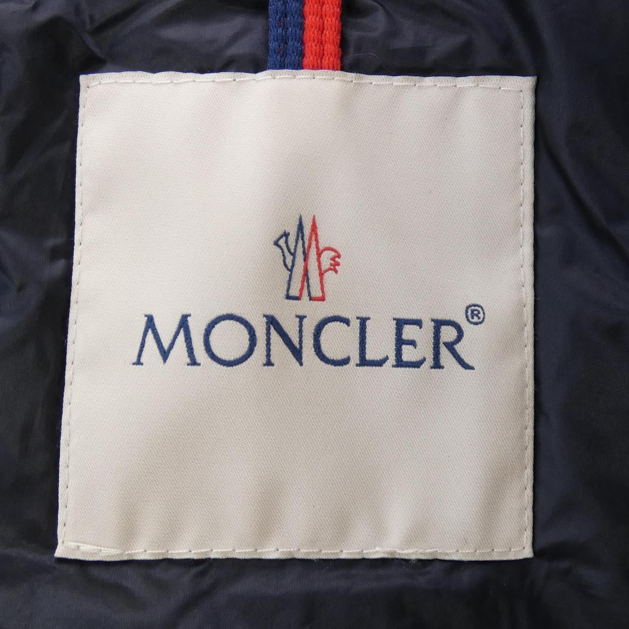 モンクレール MONCLER ダウンジャケット