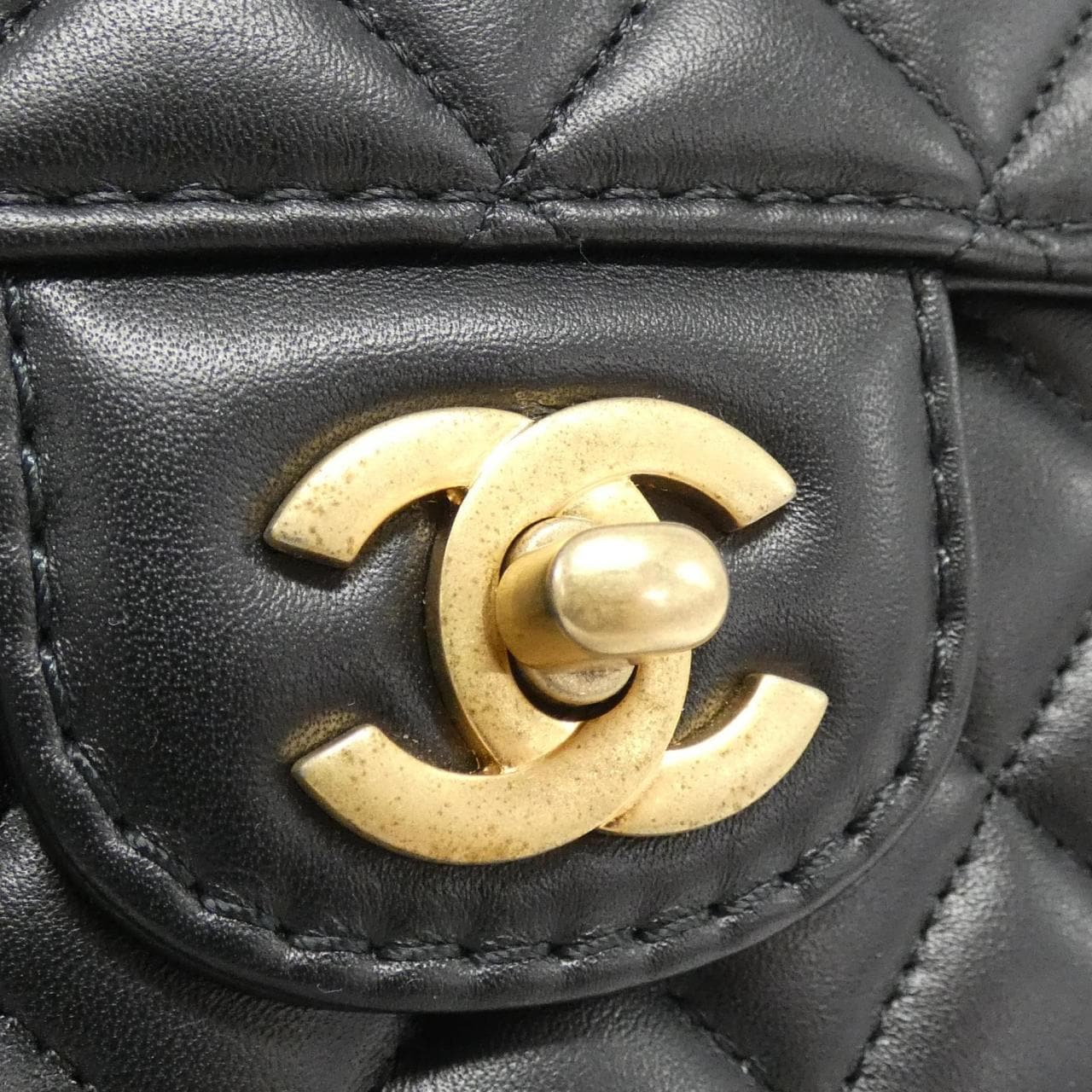 CHANEL AS2228 單肩包