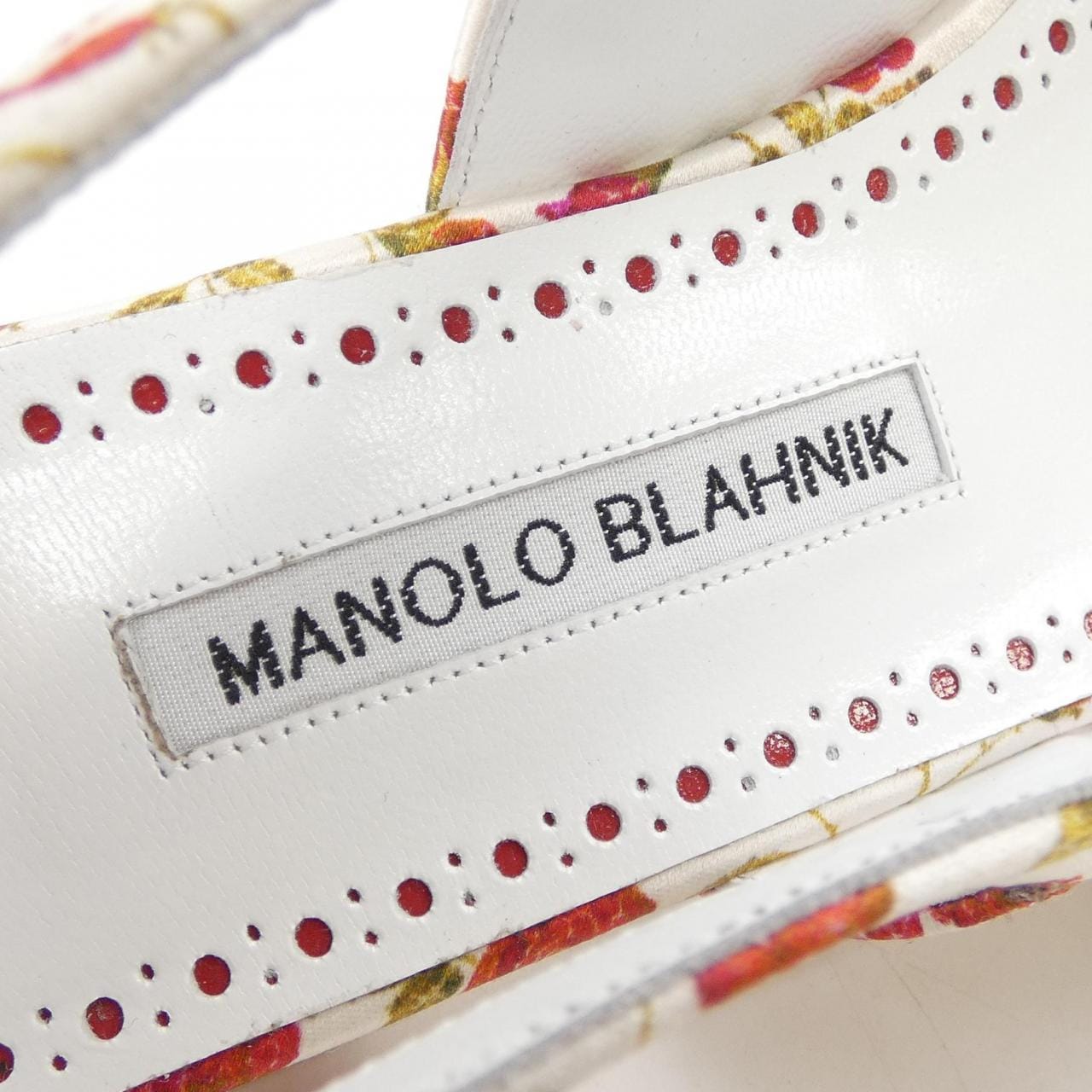 マノロブラニク MANOLO BLAHNIK フラットシューズ