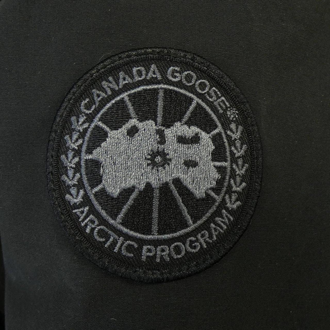 カナダグース CANADA GOOSE 2073MBA ダウンコート