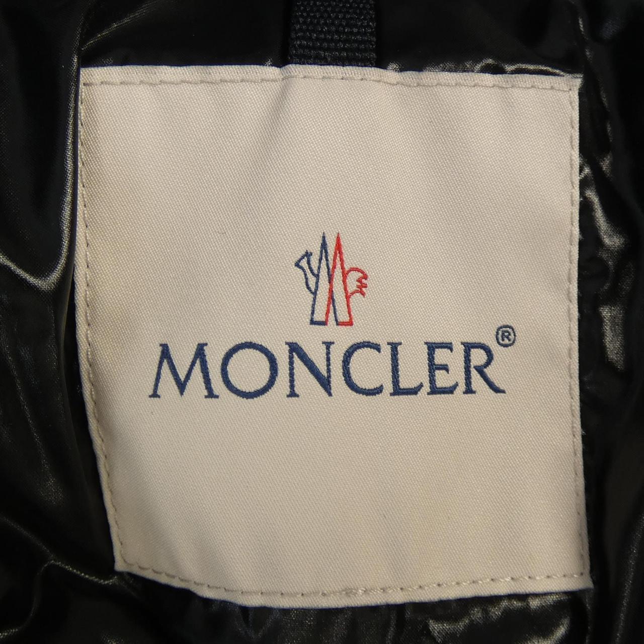 モンクレール MONCLER ダウンジャケット