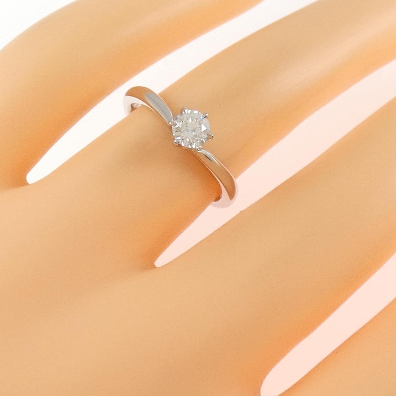 PT950 ダイヤモンド リング 0.303CT H VVS2 3EXT H&C