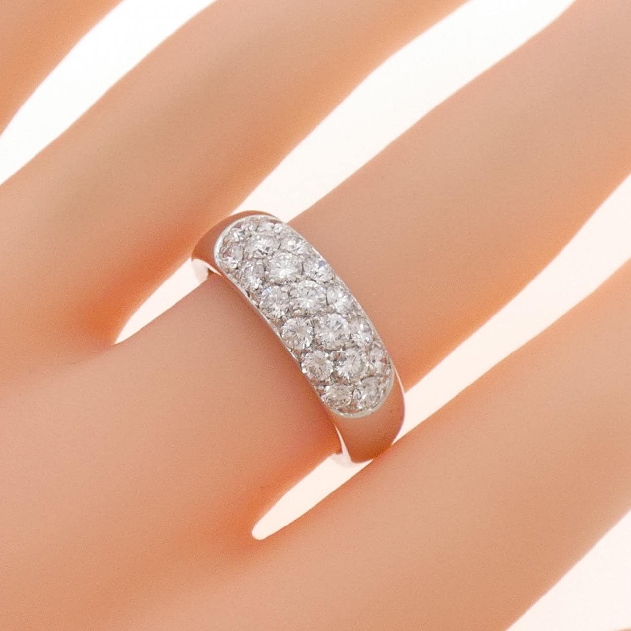 18KTWG パヴェ ダイヤモンド リング 0.98CT