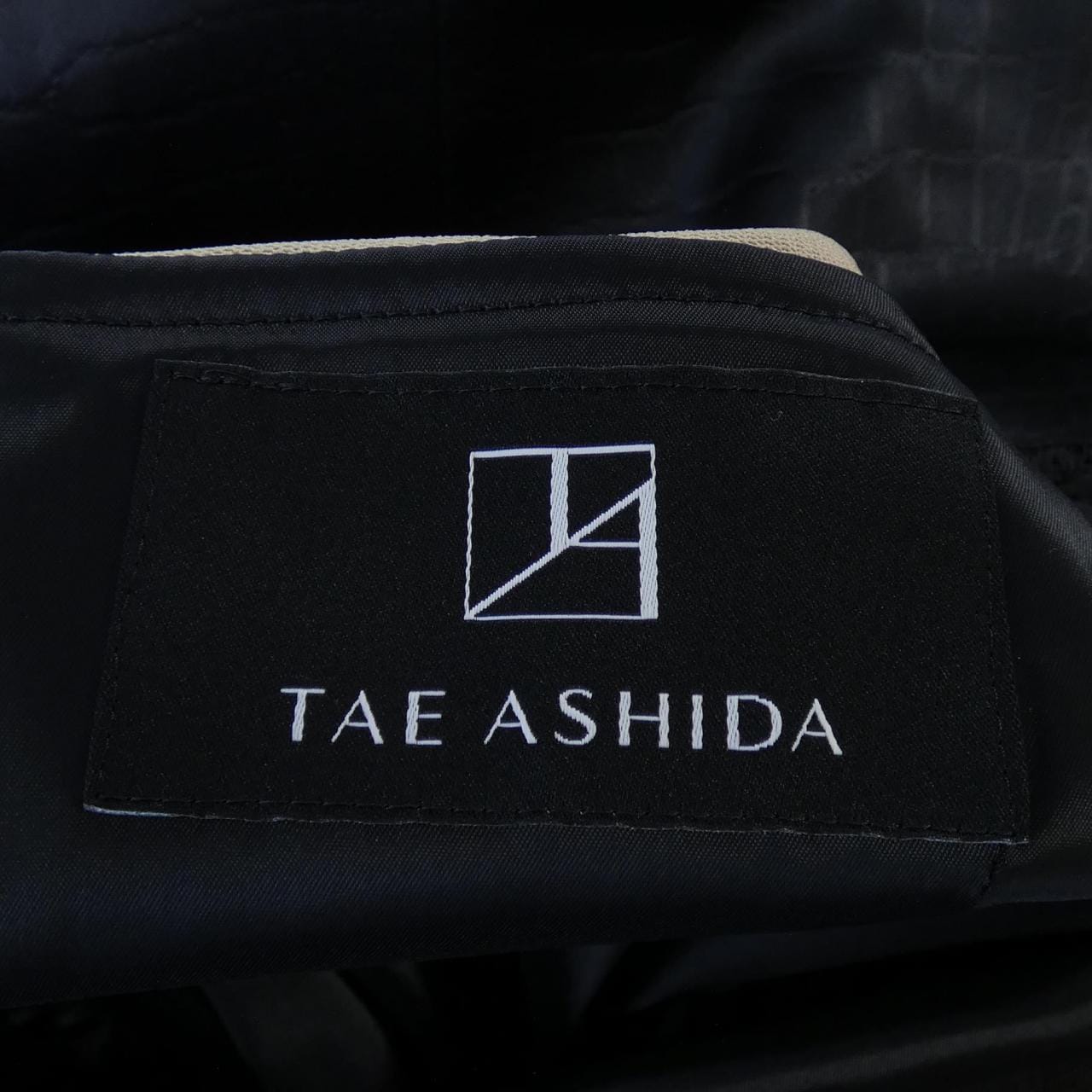 タエアシダ TAE ASHIDA ワンピース