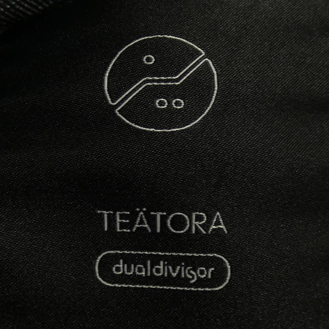 テアトラ TEATORA シャツ