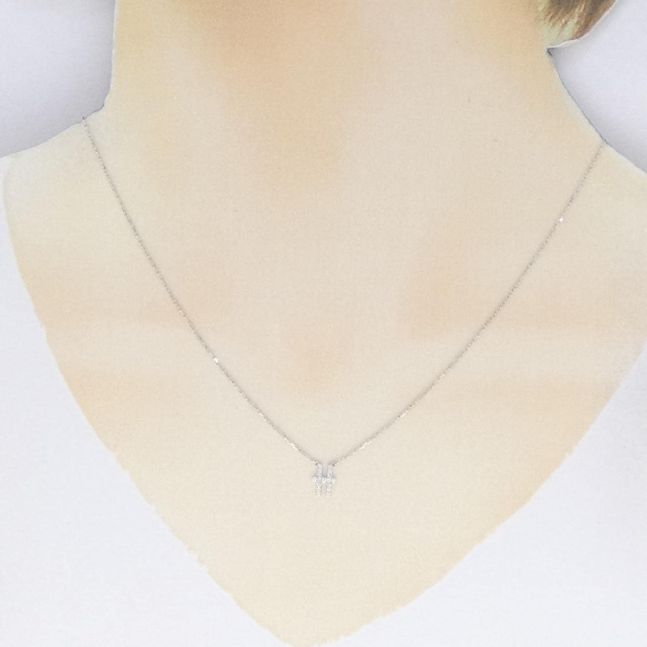 アーカー イニシャル ネックレス 0.07CT