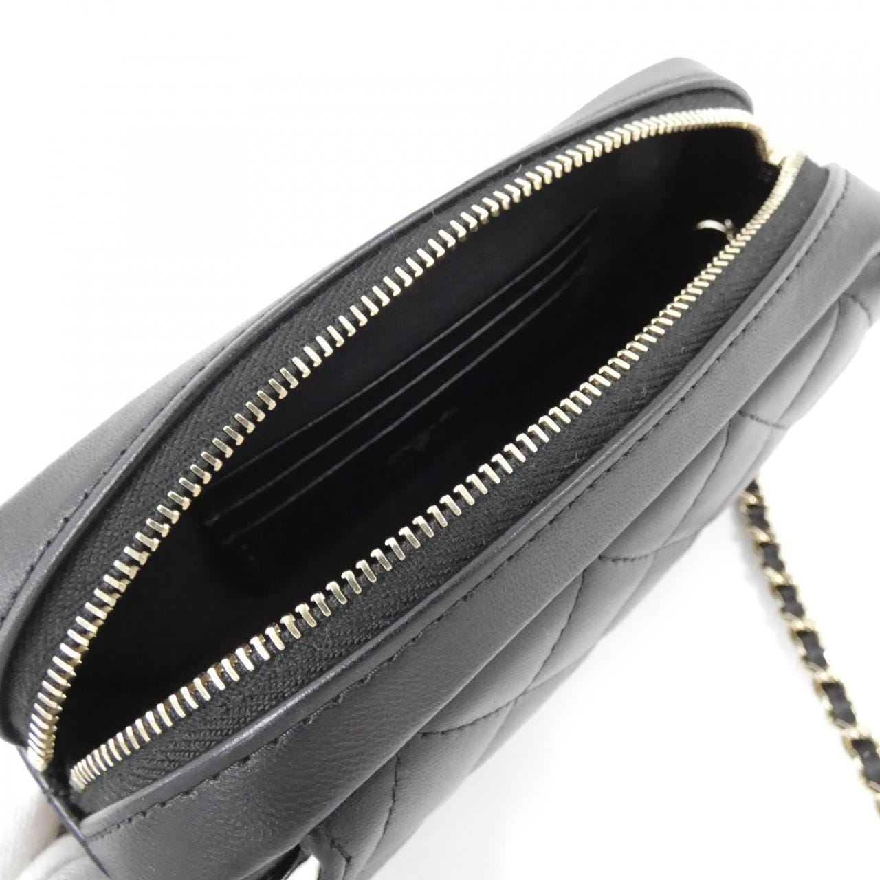 CHANEL AP4516 Chain Clutch