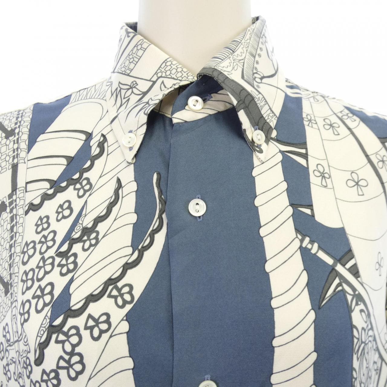 【ヴィンテージ】エルメス HERMES ETENDARDS ET BONNIERES ツイルレーヌ. S／Sシャツ