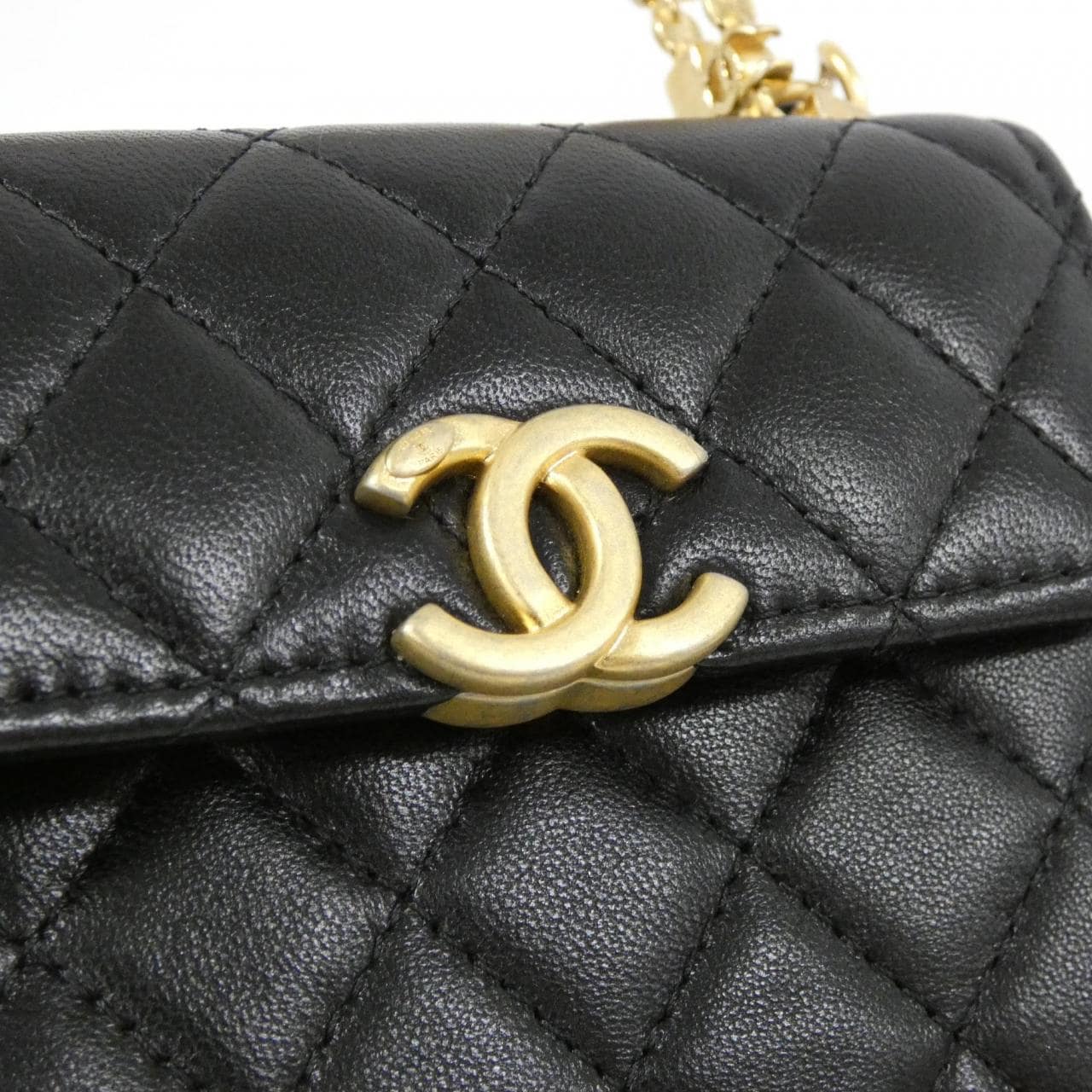 シャネル AP2944 チェーンクラッチ