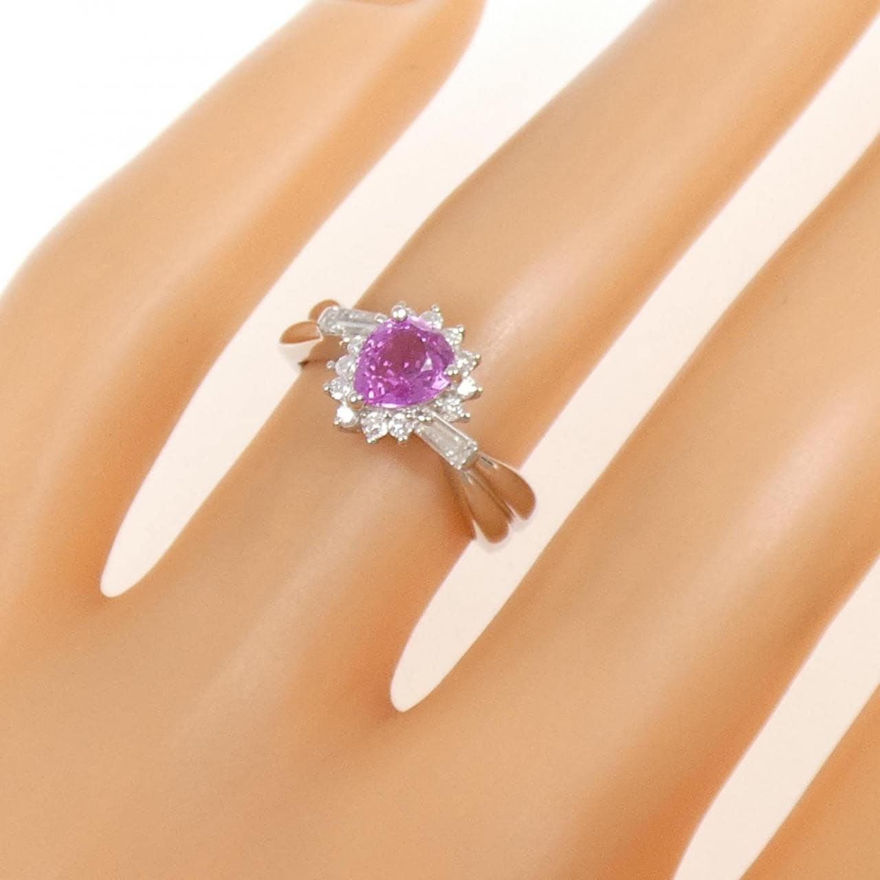 PT900 サファイヤ リング 0.81CT