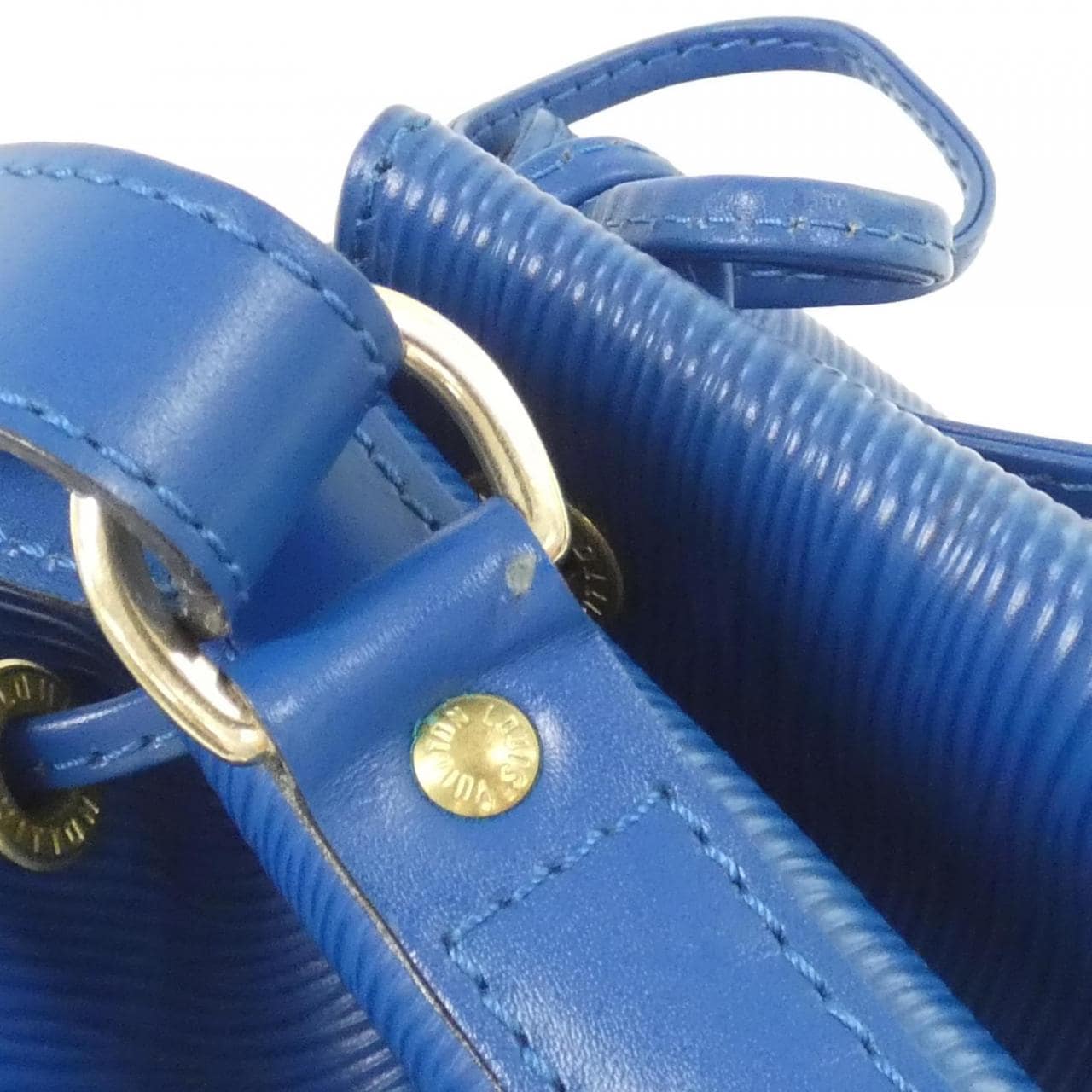 LOUIS VUITTON Epi Petit Noe M44105 單肩包