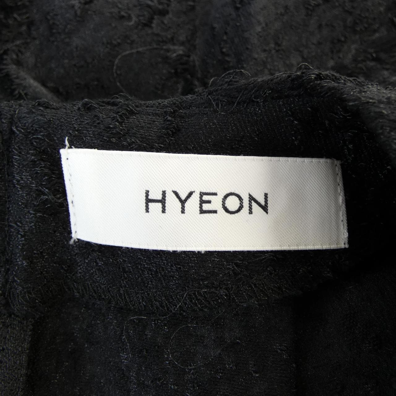 hyeon トップス
