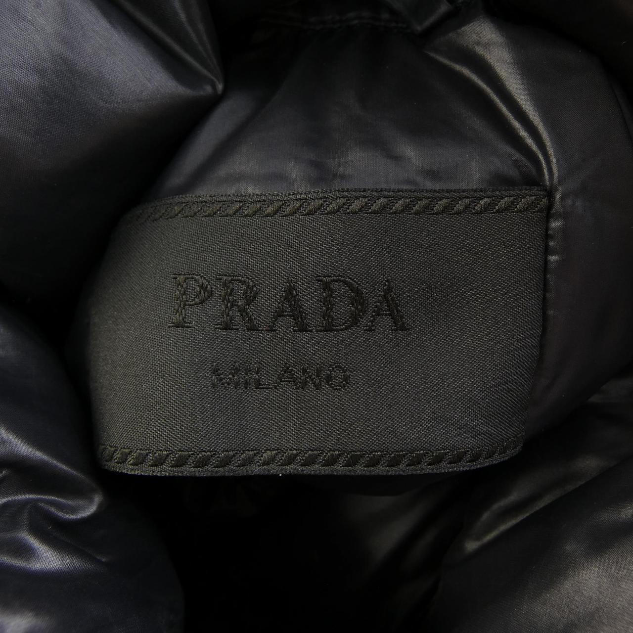 プラダ PRADA トライアングルロゴ SGJ258 R132 AR0 ダウンジャケット