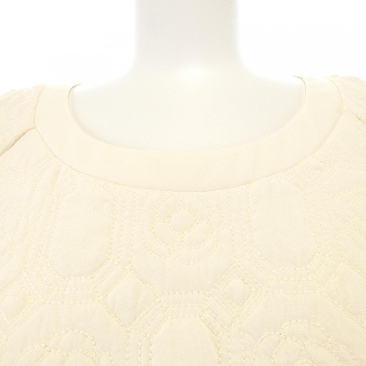 シャネル CHANEL P43073V12320 トップス