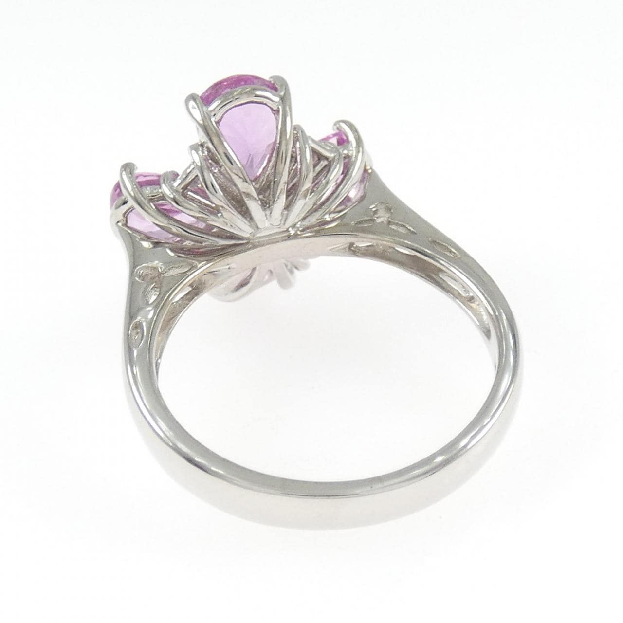 K18WG フラワー サファイヤ リング 2.96CT