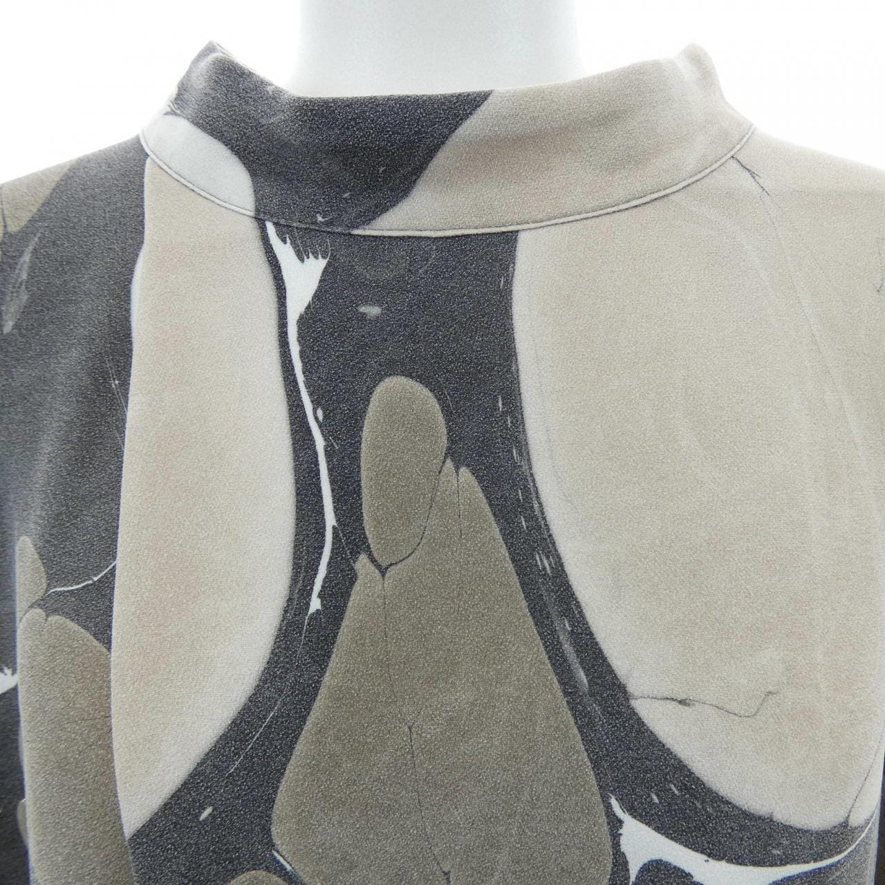 イッセイミヤケ ISSEY MIYAKE IM13FH012 ワンピース
