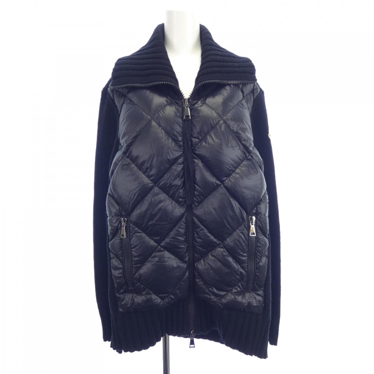 モンクレール MONCLER ダウンジャケット