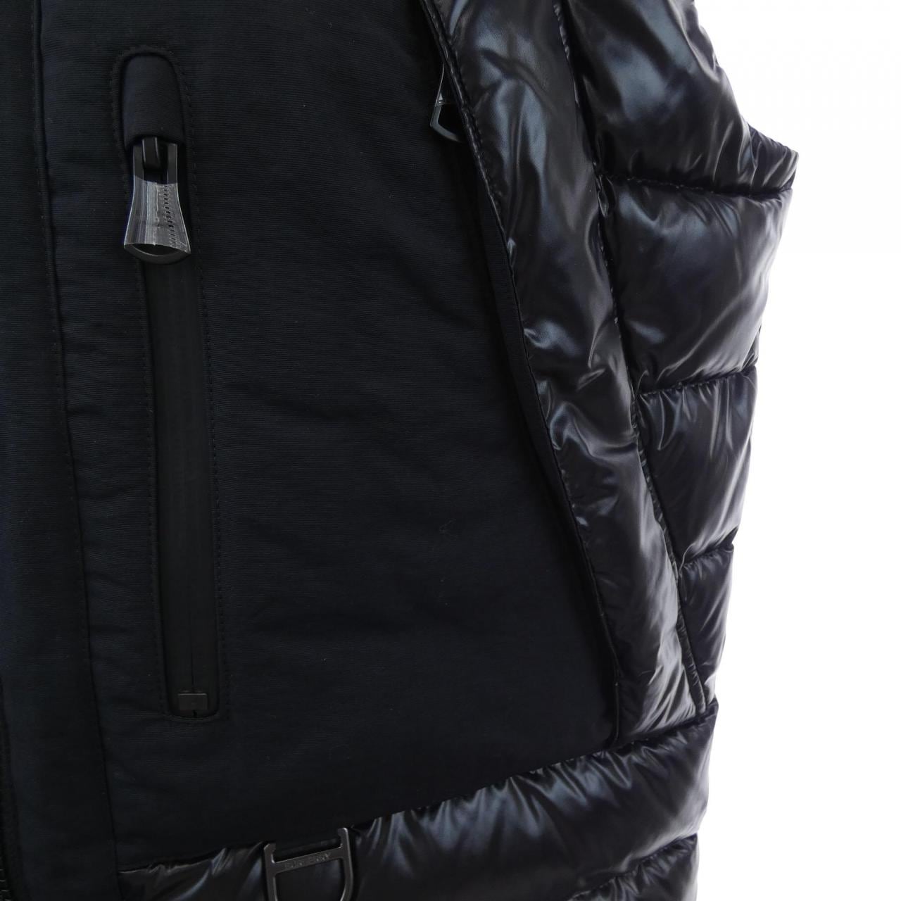 バーバリー BURBERRY ダウンベスト