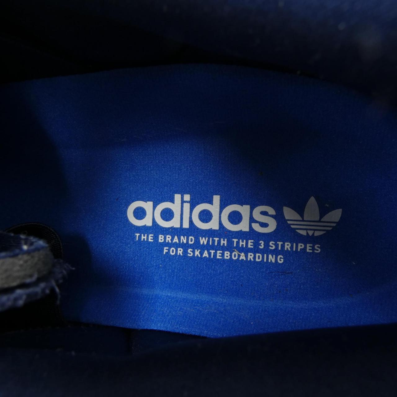 阿迪達斯ADIDAS運動鞋